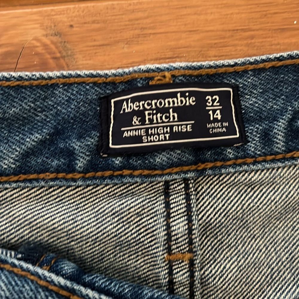 Abercrombie Jean Shorts - Picture 3 of 3
